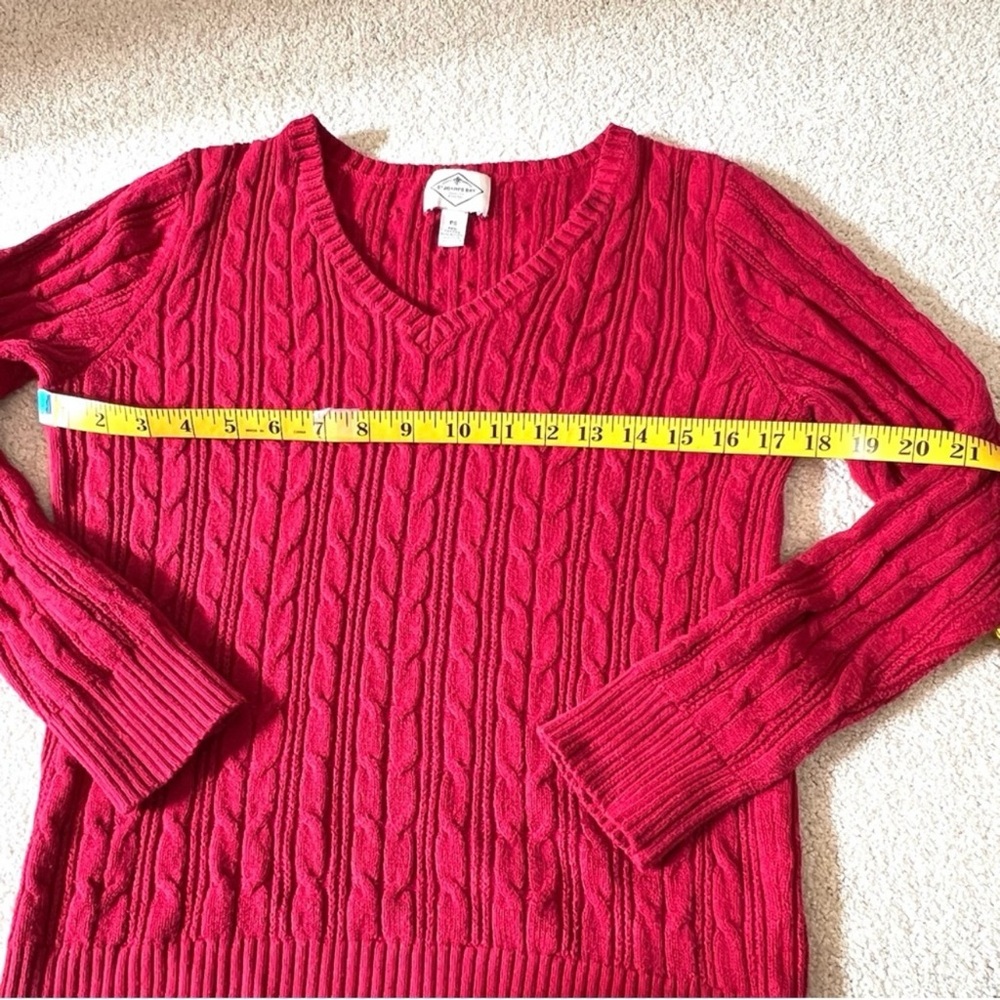 🔴 6/$25 SALE St. John's Bay V-Neck Cable Knit Sweater Red - Picture 10 of 10